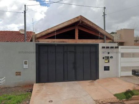 Casa-Térrea em Jardim Seminário