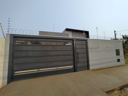 Casa-Térrea em Vila Nasser