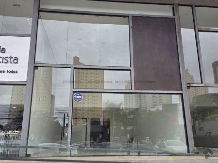 Sala / Salão / Loja em Centro