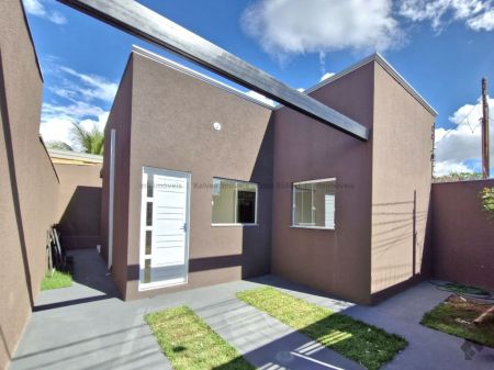 Casa-Térrea em Vila Santa Luiza