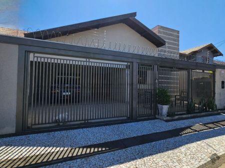 Casa-Térrea em Giocondo Orsi