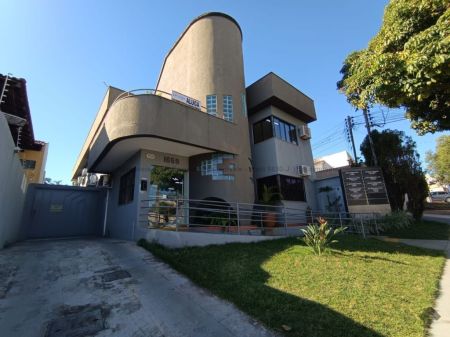 Sala / Salão / Loja em Centro