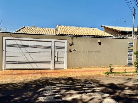 Casa-Térrea em Vila Planalto