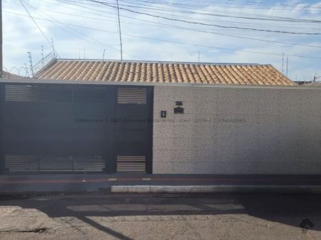 Casa-Térrea em Estrela do Sul