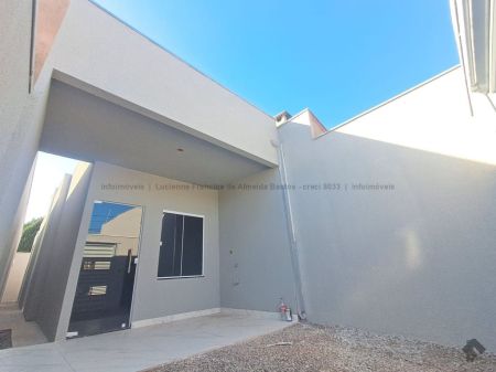 Casa-Térrea em Aero Rancho