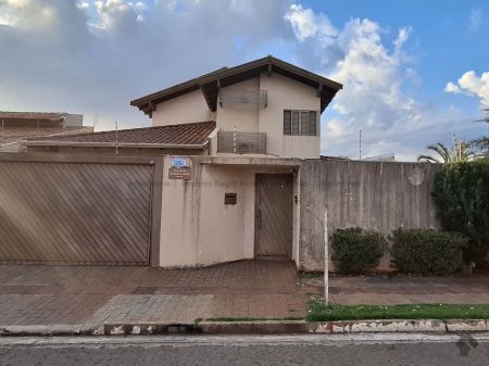 Sobrado em Jardim Mansur