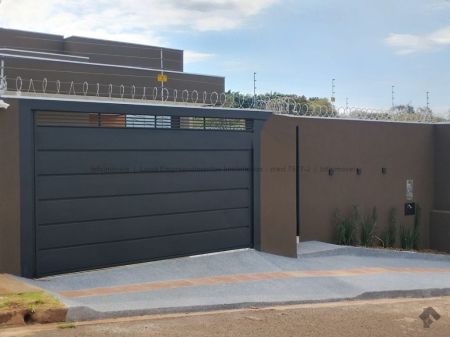 Casa-Térrea em Vila Nasser