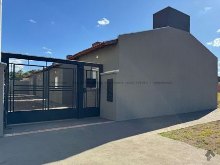 Casa-Térrea-Condomínio em Jardim Anache