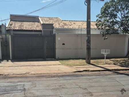 Casa-Térrea em Vila Taveirópolis