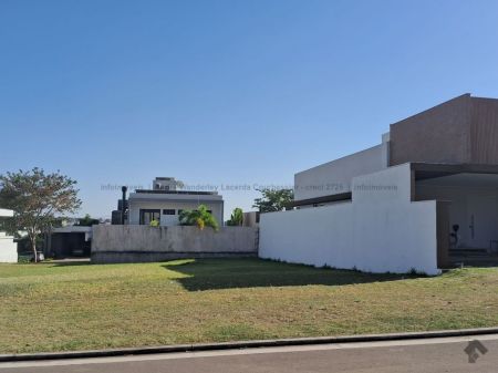 Terreno-Condomínio em Residencial Alphaville II