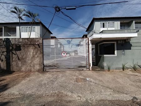 Apartamento em Guanandi