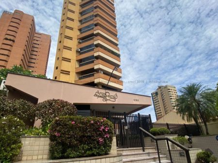 Apartamento em Centro