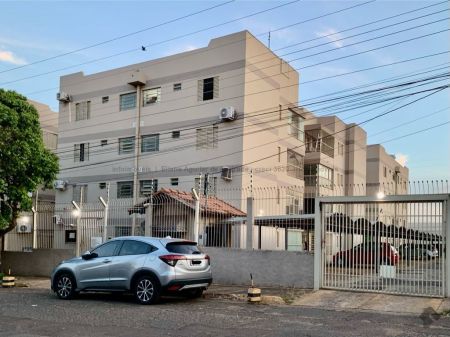 Apartamento em Guanandi