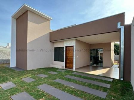 Casa-Térrea em Cj. Res. Monte Carlo