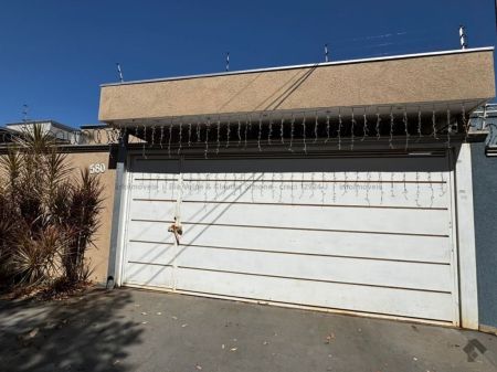 Casa-Térrea em Rita Vieira
