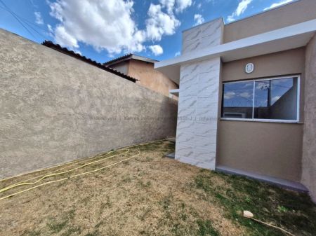 Casa-Térrea em Jardim Anache
