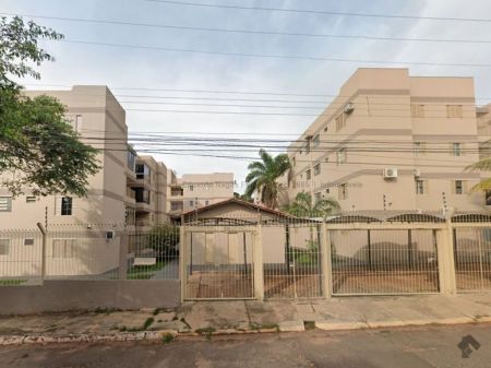 Apartamento em Guanandi