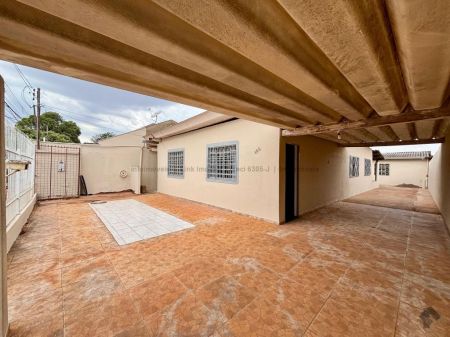 Casa-Térrea em Coopharádio