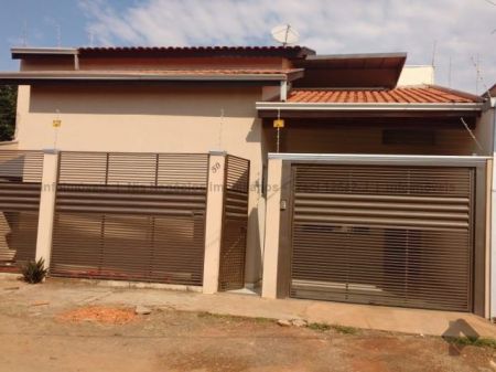 Casa-Térrea em Nova Campo Grande