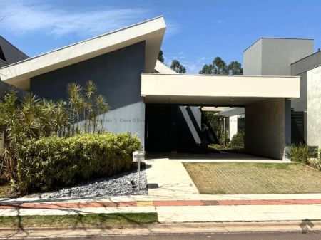 Casa-Térrea-Condomínio em Pq. Residencial Damha III