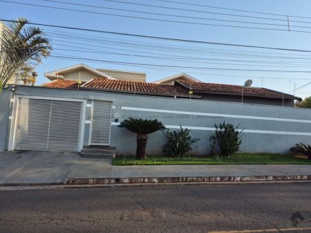 Casa-Térrea em Vila Carlota