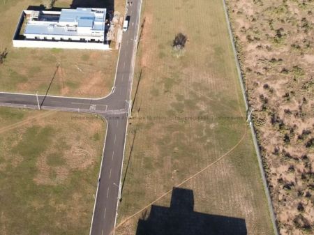 Terreno-Condomínio em Terras do Golfe