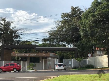Apartamento em Carandá Bosque I