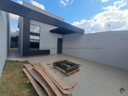 Casa-Térrea em Bela Laguna