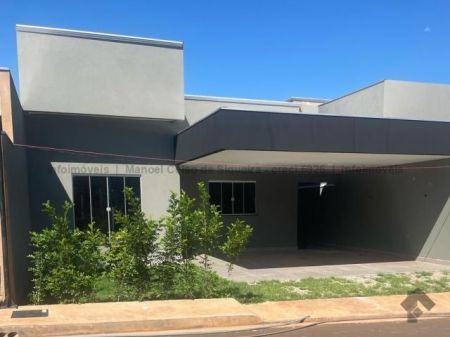 Casa-Térrea-Condomínio em Caiçara