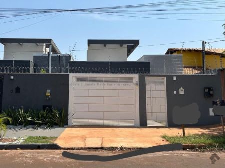 Casa-Térrea em Rita Vieira