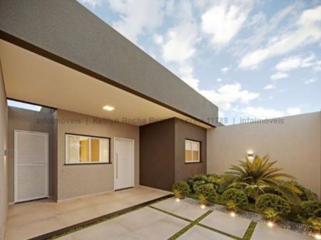Casa-Térrea em Pioneiros