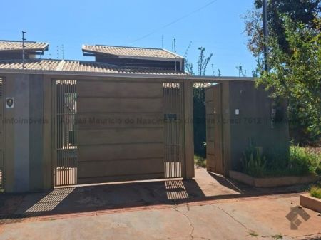 Casa-Térrea em Jardim Seminário