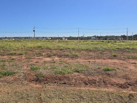 Terreno-Condomínio em Terras Alpha