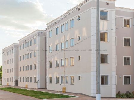 Apartamento em Pioneiros