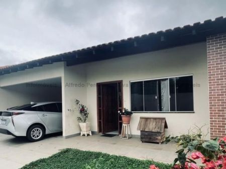 Casa-Térrea em Vila Vilas Boas