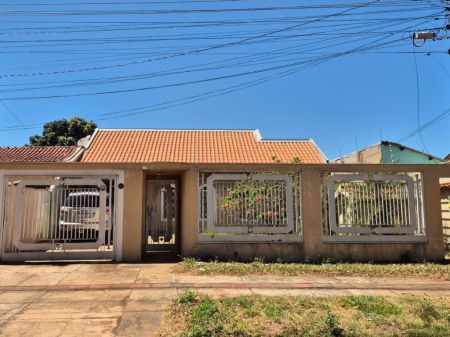 Casa-Térrea em Vila Taveirópolis