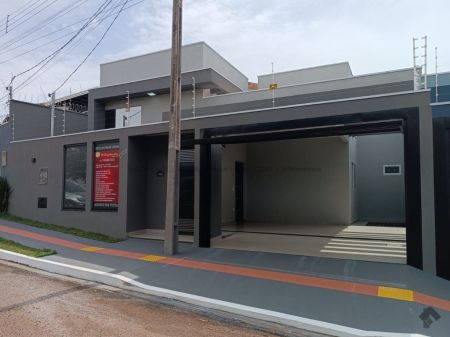 Casa-Térrea em Loteamento Água Limpa Park
