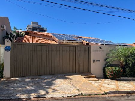 Casa-Térrea em Vivendas do Bosque