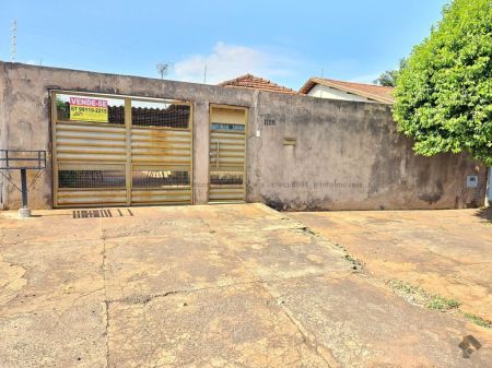 Casa-Térrea em Coronel Antonino