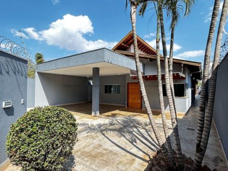 Casa-Térrea em Vila N. Sra. das Graças