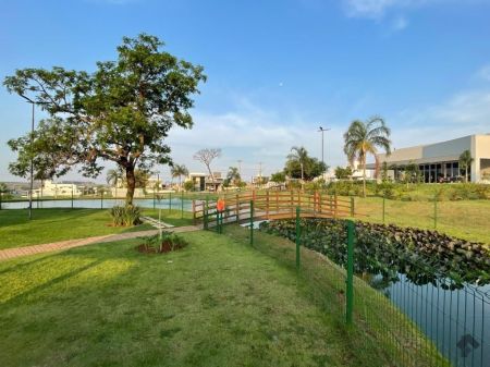 Terreno-Condomínio em Residencial Shalom