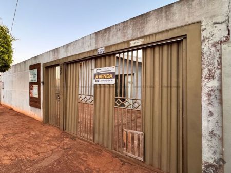 Casa-Térrea em Pé de Cedro