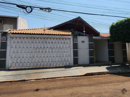 Casa-Térrea em Vila Vilas Boas