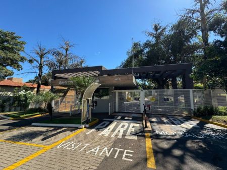 Apartamento em Carandá Bosque I