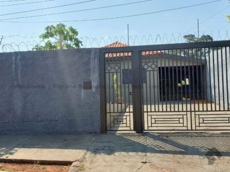 Casa-Térrea em Jardim Itália