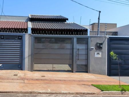 Casa-Térrea em Rita Vieira