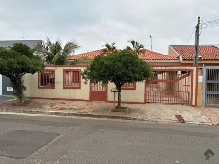 Casa-Térrea em Jardim Panamá