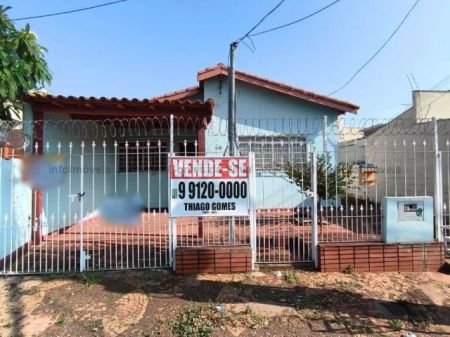 Casa-Térrea em Jardim Monte Líbano