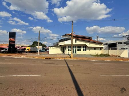 Imóvel Comercial em Vila Progresso
