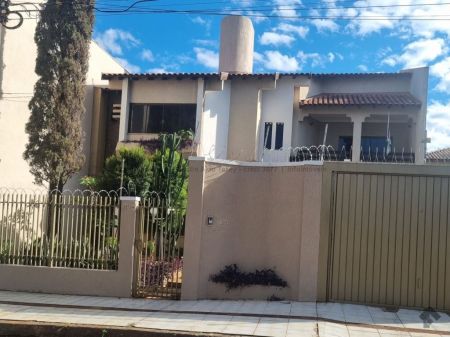 Sobrado em Jardim TV Morena